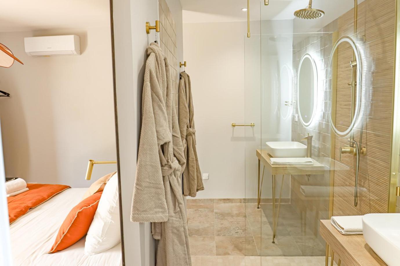 Les Gites De Laure - L'Eden Romantique, Chambres Hotes, Spa Prive, Couloir De Nage, Adults Only Malves-en-Minervois Luaran gambar
