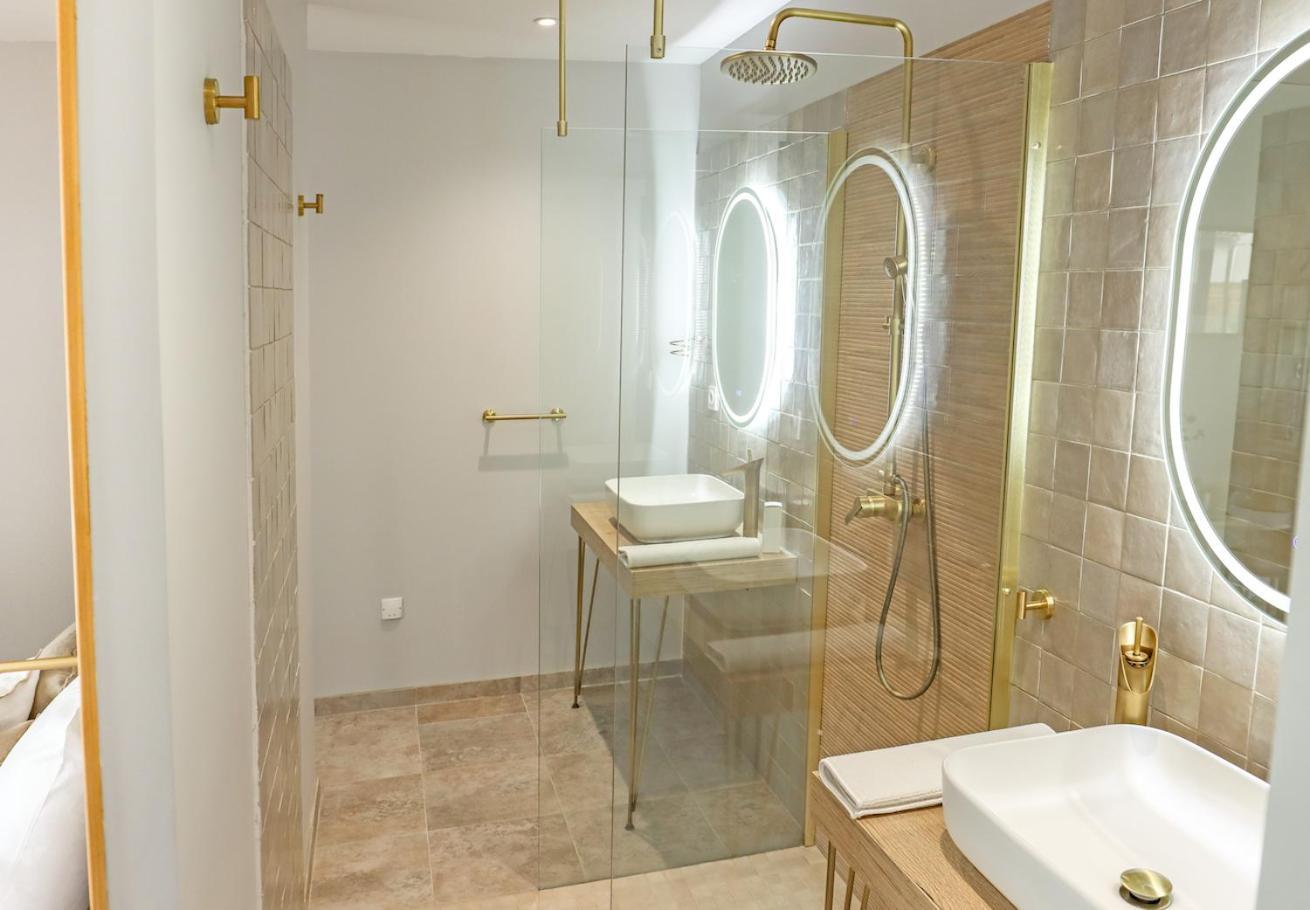 Les Gites De Laure - L'Eden Romantique, Chambres Hotes, Spa Prive, Couloir De Nage, Adults Only Malves-en-Minervois Luaran gambar
